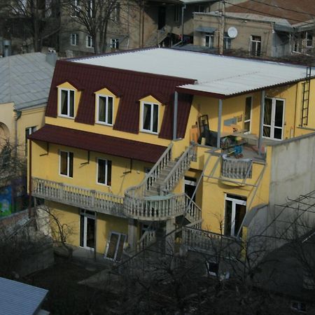 Why Me Eco-Friendly Hostel Tbilisi ภายนอก รูปภาพ
