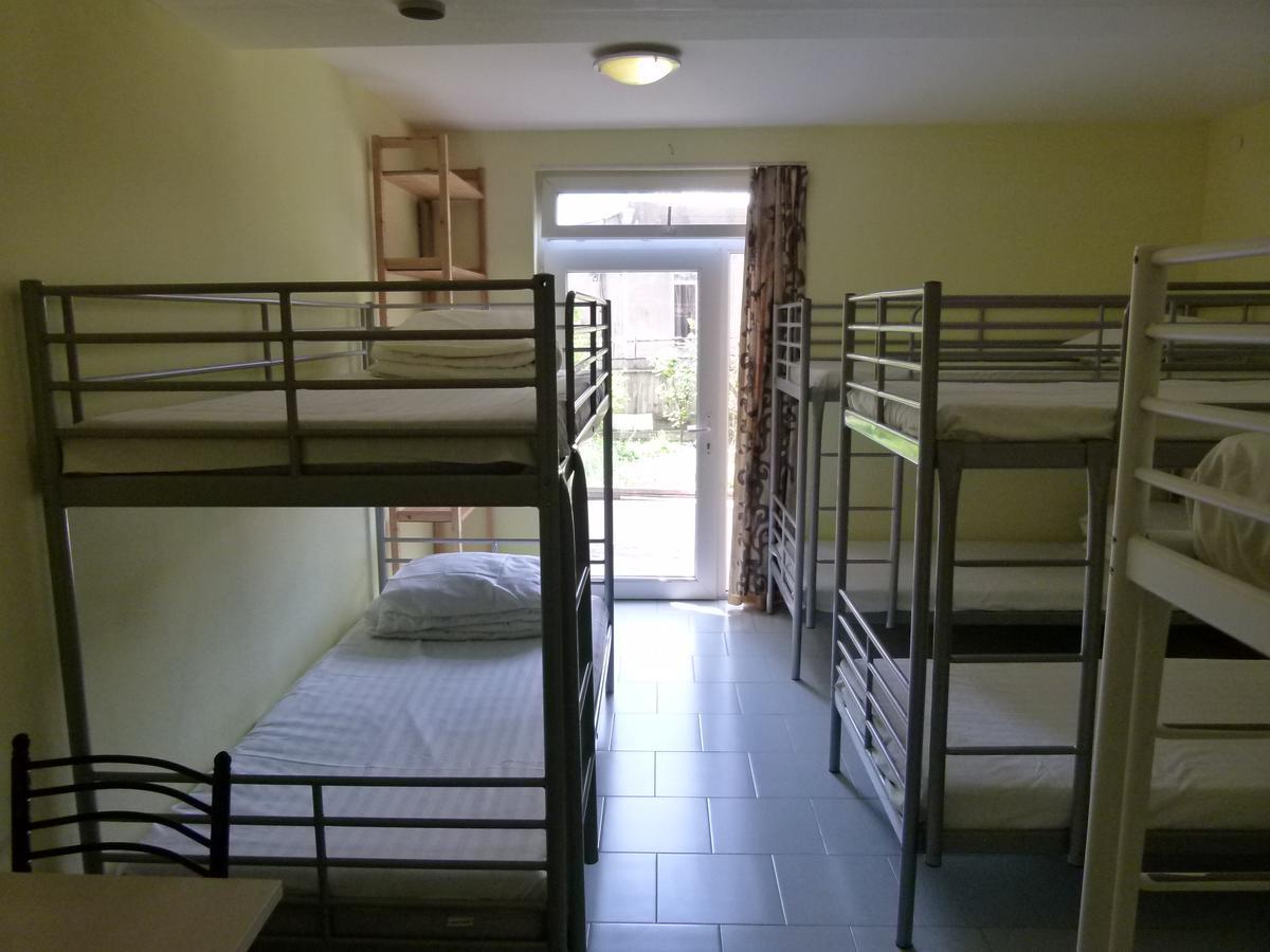 Why Me Eco-Friendly Hostel Tbilisi ภายนอก รูปภาพ