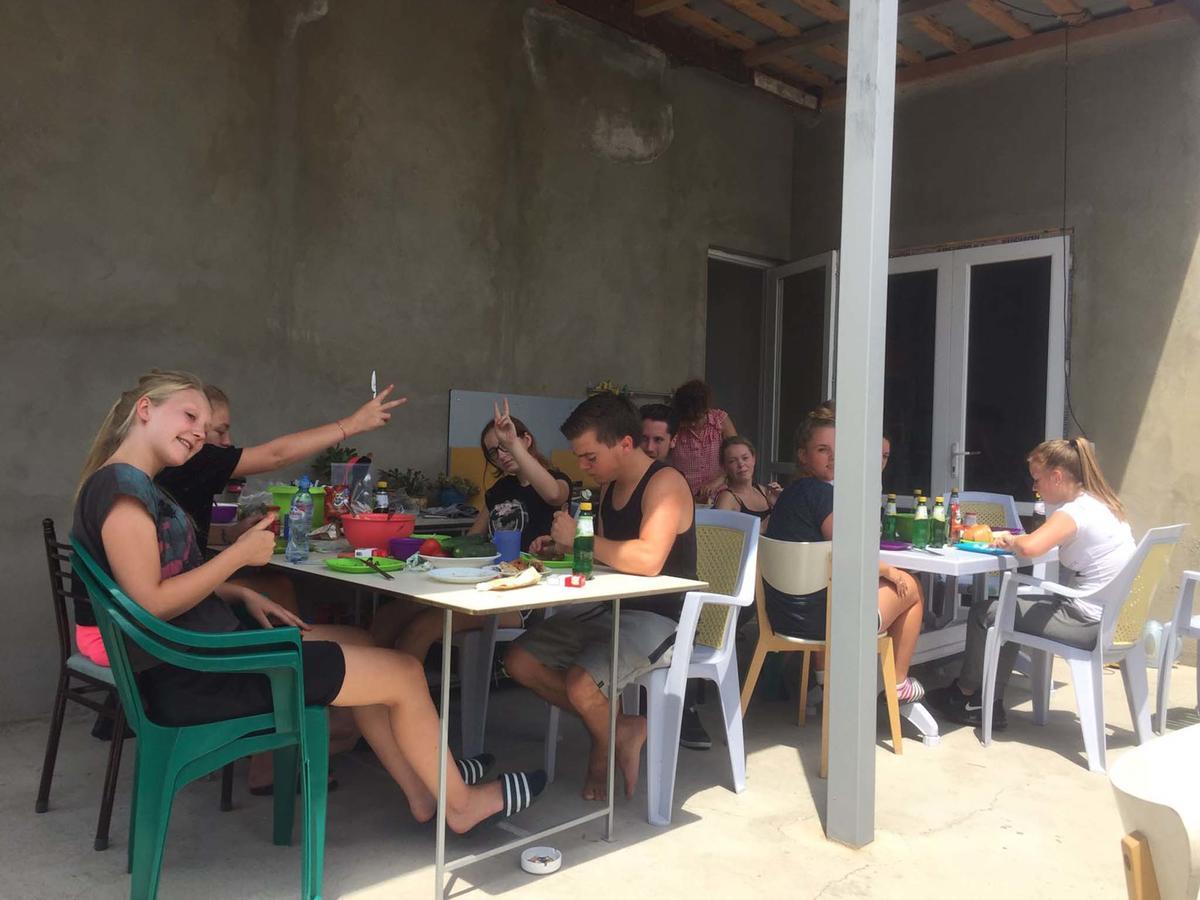 Why Me Eco-Friendly Hostel Tbilisi ภายนอก รูปภาพ
