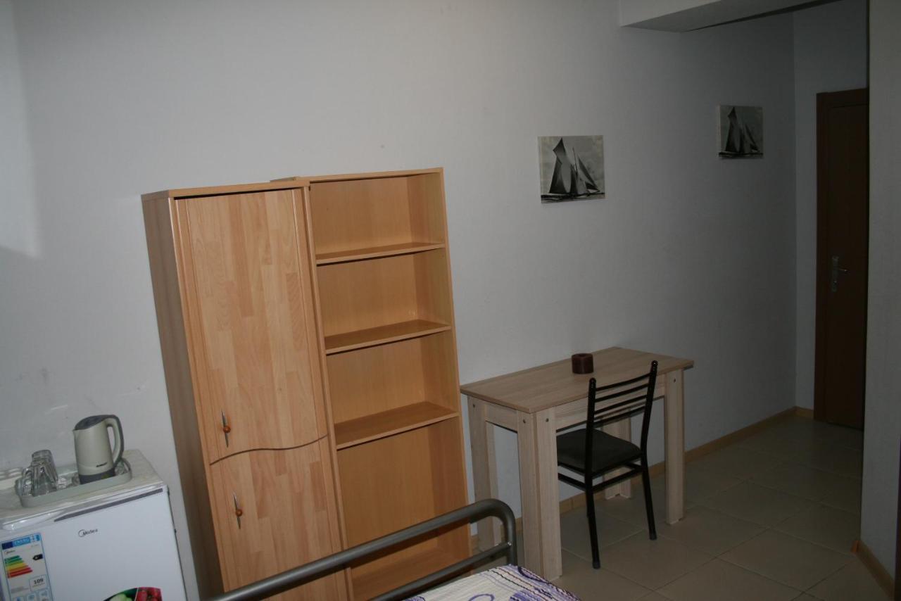 Why Me Eco-Friendly Hostel Tbilisi ภายนอก รูปภาพ