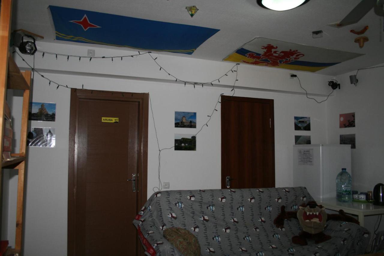 Why Me Eco-Friendly Hostel Tbilisi ภายนอก รูปภาพ