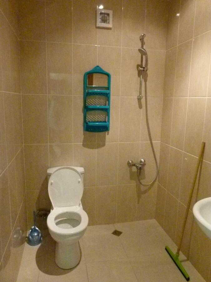 Why Me Eco-Friendly Hostel Tbilisi ภายนอก รูปภาพ